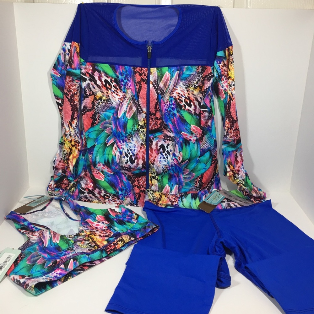 Luli Fama Fit Jacket, Leggings, and Sports Bra Med